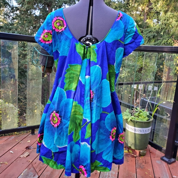 Vintage Hawaiian mini dress - Picture 2 of 6